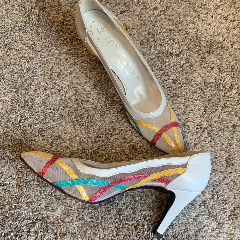 80s style pumps